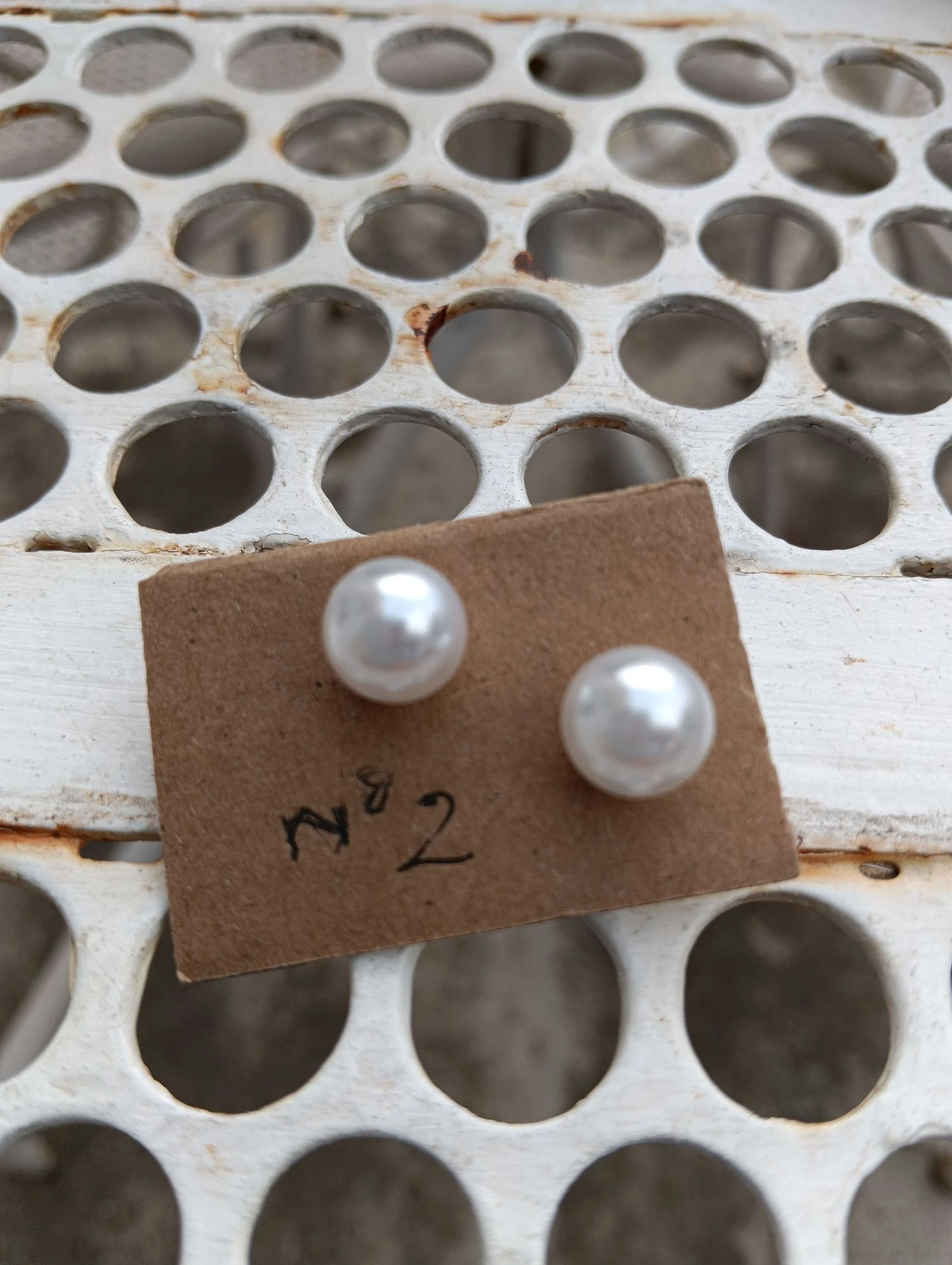 Paire de boucles d'oreilles perle neuve